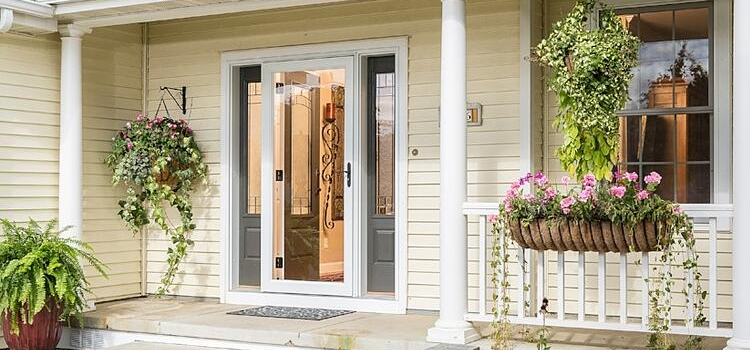 screen door installation in Rolling Hills Estates