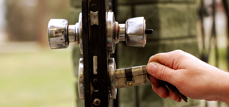 front door latch repair Rolling Hills Estates